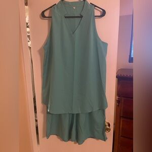 NWOT Teal short set